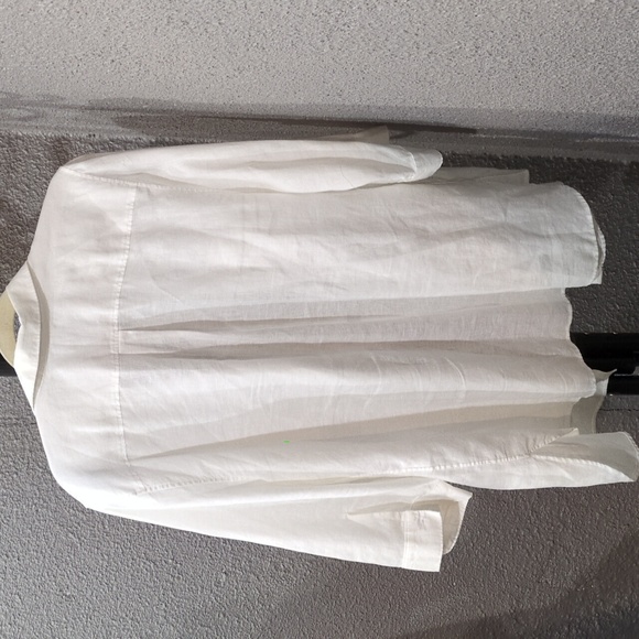 Classic White Women's Shirt - Picture 5 of 6